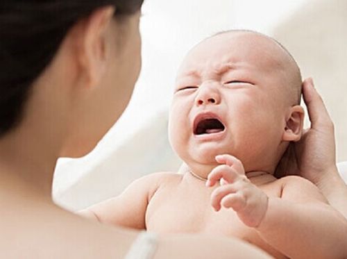 婴儿吃得少爱睡觉什么原因 婴儿吃得少爱睡觉什么原因