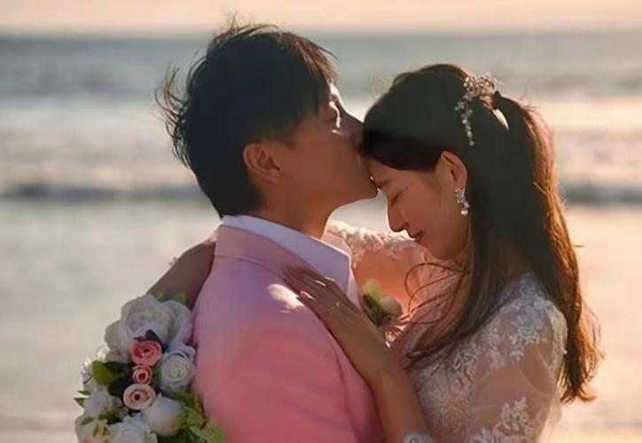 新生婴儿睡觉脚没伸直需要捆起来吗 不捆有没有事啊 