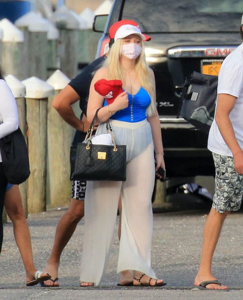 男子杀4岁女儿等3名至亲后投案自首 男子杀4岁女儿等3名至亲后投案自首