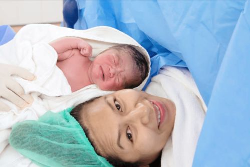 梦见自己在带孩子(梦见自己在带孩子是婴儿是自己)