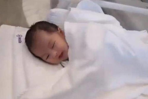 没事偷着乐爱看天没事偷着乐爱看天 百度网盘